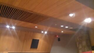スタジオ：天井
