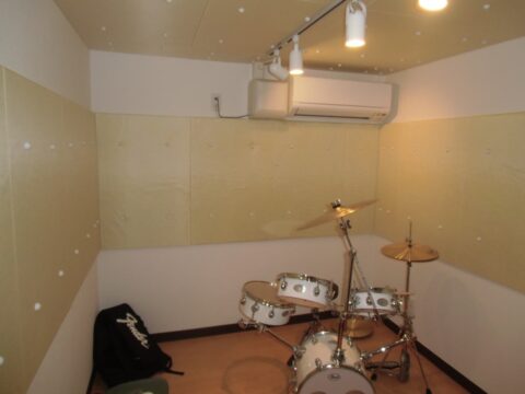 マンション内のドラム室防音施工と吸音材取り付け工事@東京