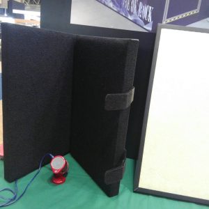 マットがない状態。硬い反響が聞こえます