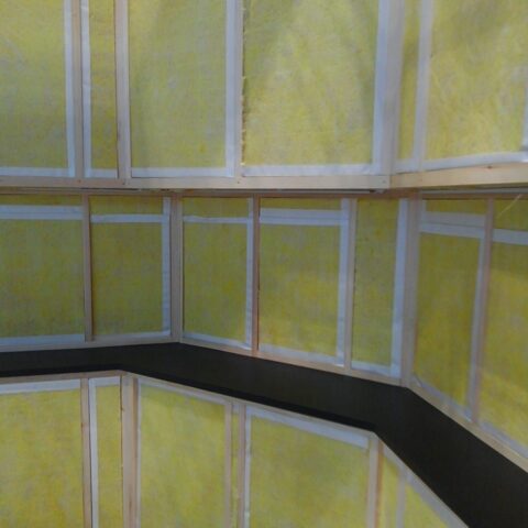 グラスウールよりおススメの理由～複層の吸音パネル